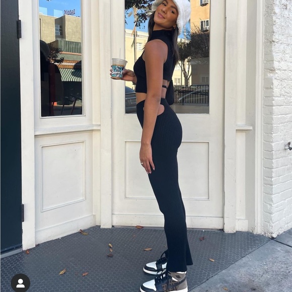 Isabelle's Cabinet Hot Shot Black Set - Picture 6 of 6